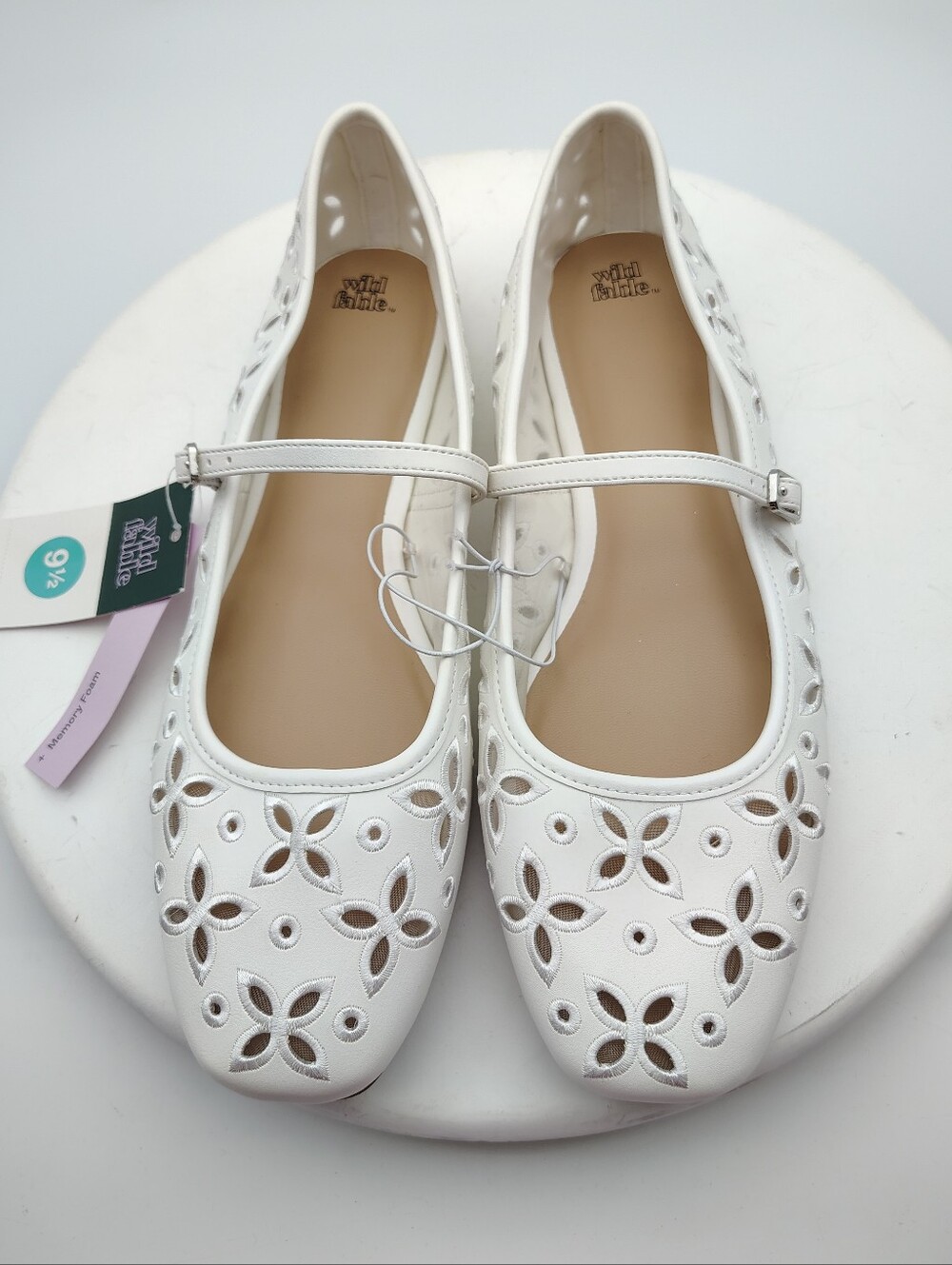New Wild Fable Elsa White Floral Cutout Mary Jane Flats Size Woman's 9.5